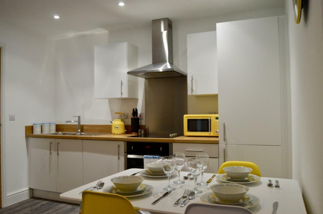 Qh31 - City Centre Location With 2 Double Bedrooms Sleeping Up To 4 People - Spacious Work Or Leisure Apartment Sheffield Ngoại thất bức ảnh
