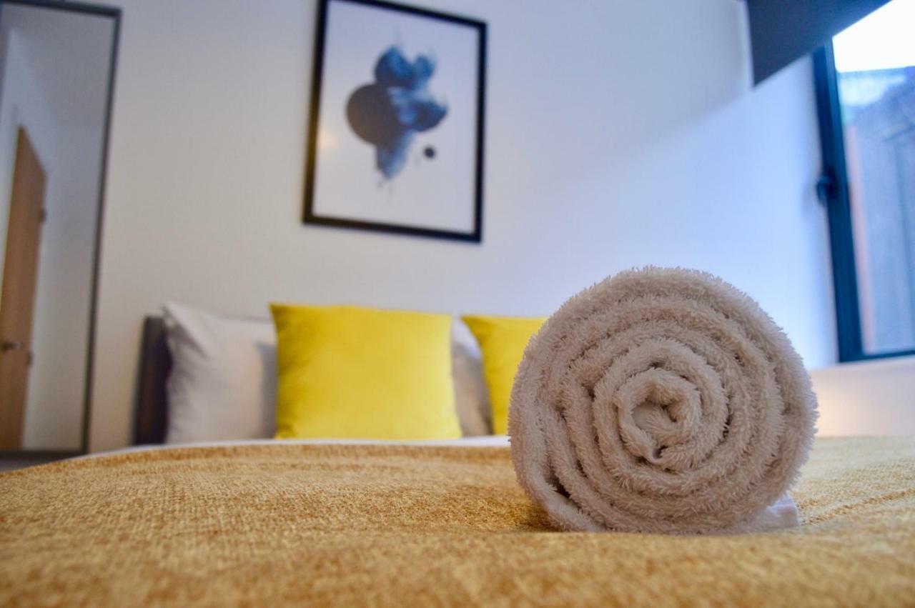 Qh31 - City Centre Location With 2 Double Bedrooms Sleeping Up To 4 People - Spacious Work Or Leisure Apartment Sheffield Ngoại thất bức ảnh