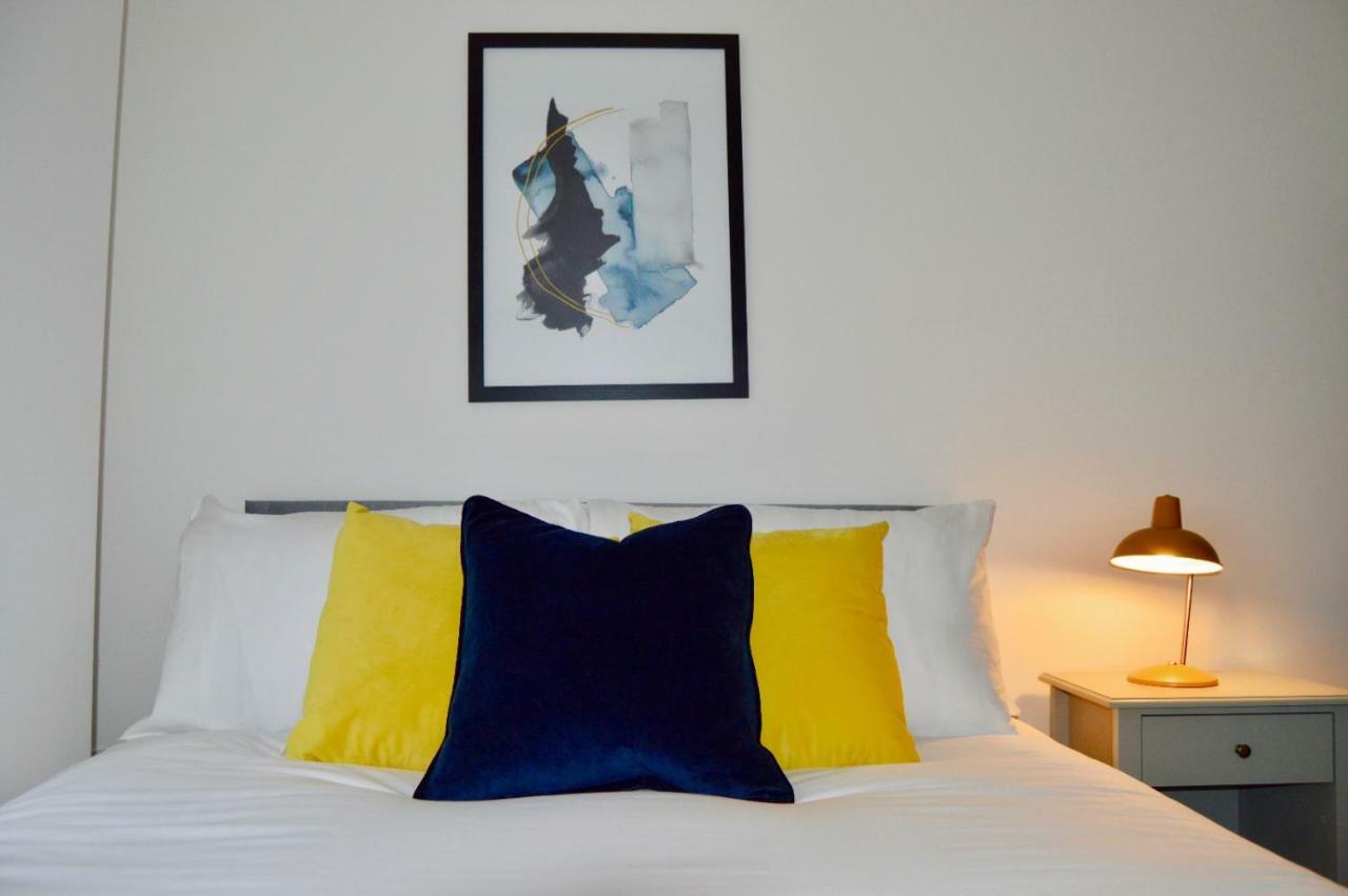 Qh31 - City Centre Location With 2 Double Bedrooms Sleeping Up To 4 People - Spacious Work Or Leisure Apartment Sheffield Ngoại thất bức ảnh